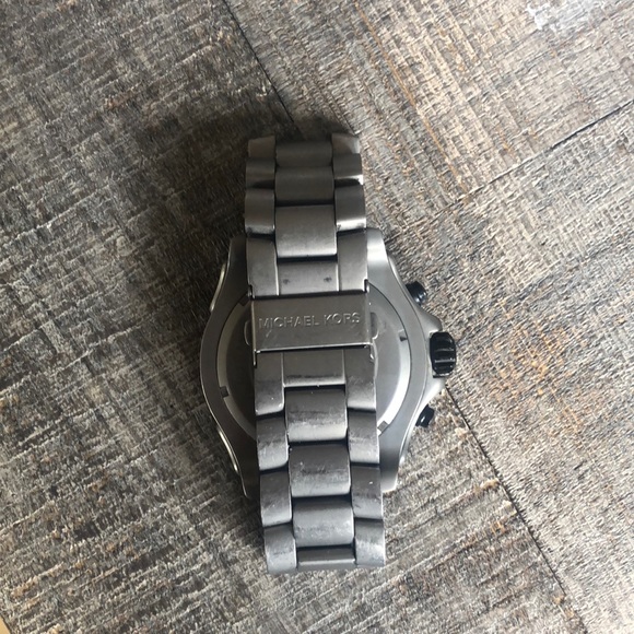 Michael Kors MK-8231 Chronograph Quartz Mens Watch - Picture 2 of 3